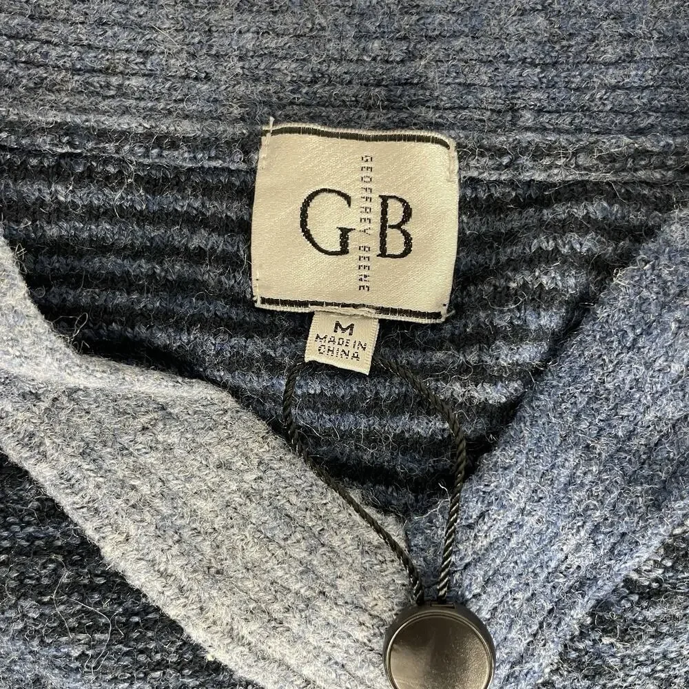 Geoffrey Beene V-Neck Blue Ombre Stripe Sweater Men's Size Medium